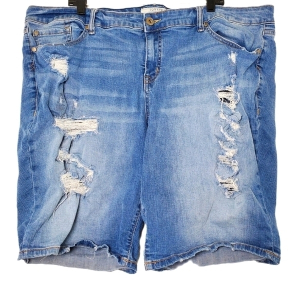 Torrid Women's Distressed Stretch Denim Bermuda Jean Shorts Jorts Plus Size 26